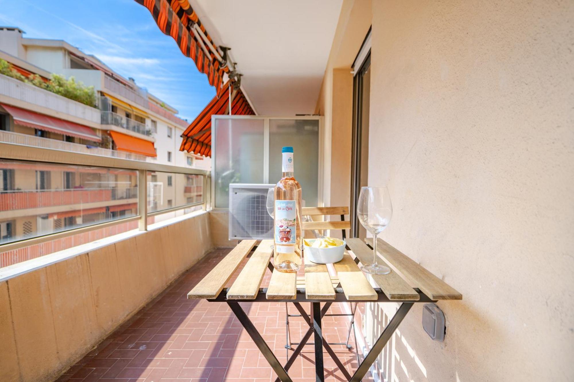 Near Old Town And Apartment Fully Renovated Nice Extérieur photo