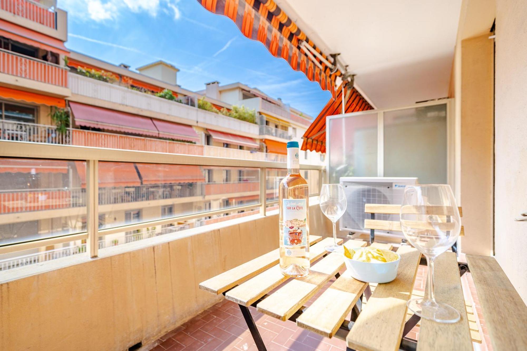 Near Old Town And Apartment Fully Renovated Nice Extérieur photo